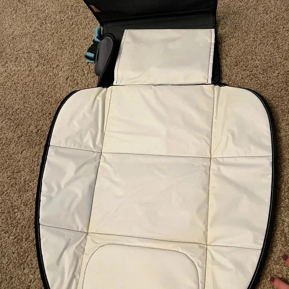 Brica travel changing station. Never used. - Picture 4 of 4